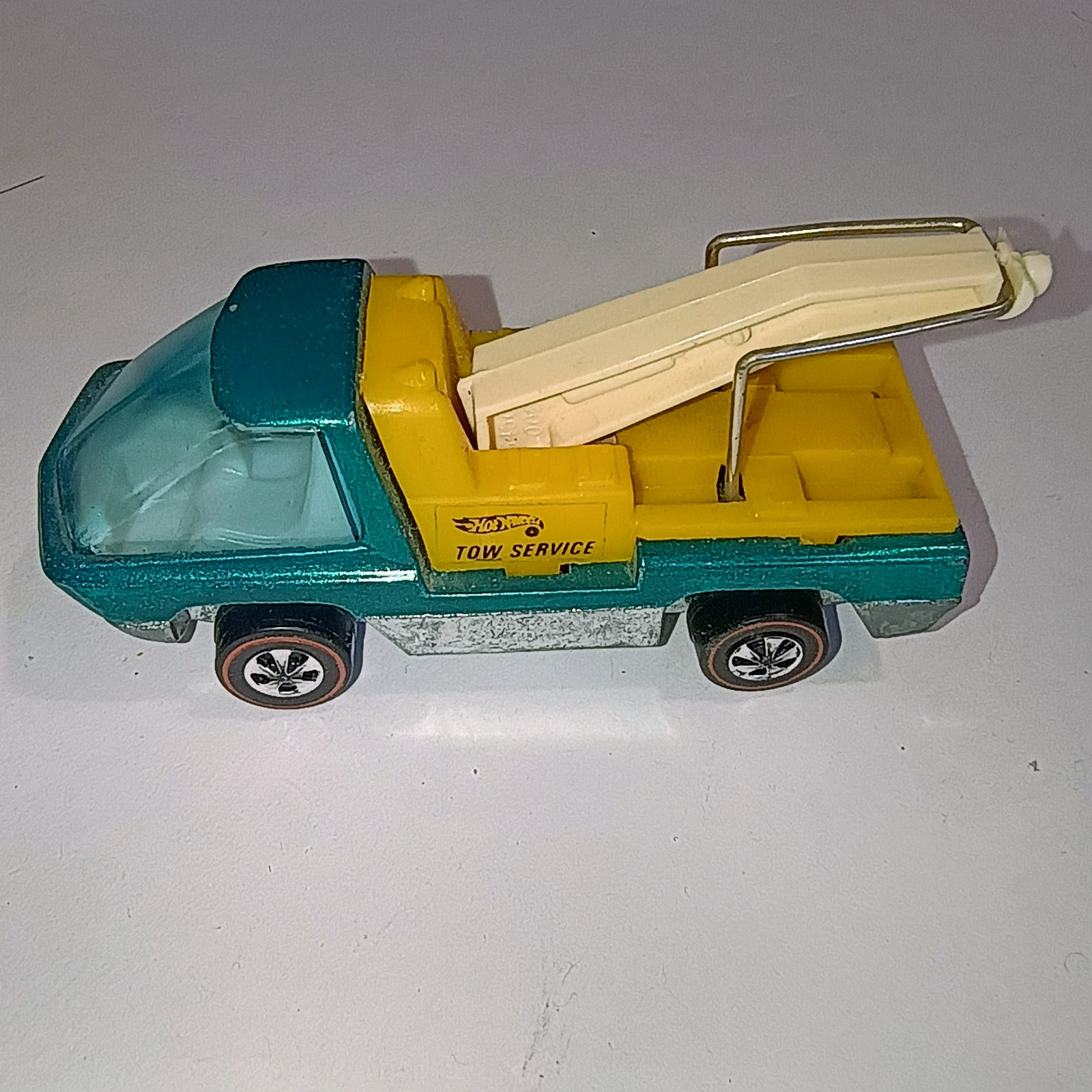 Hot Wheels Heavyweights Redline Tow Truck from 1969