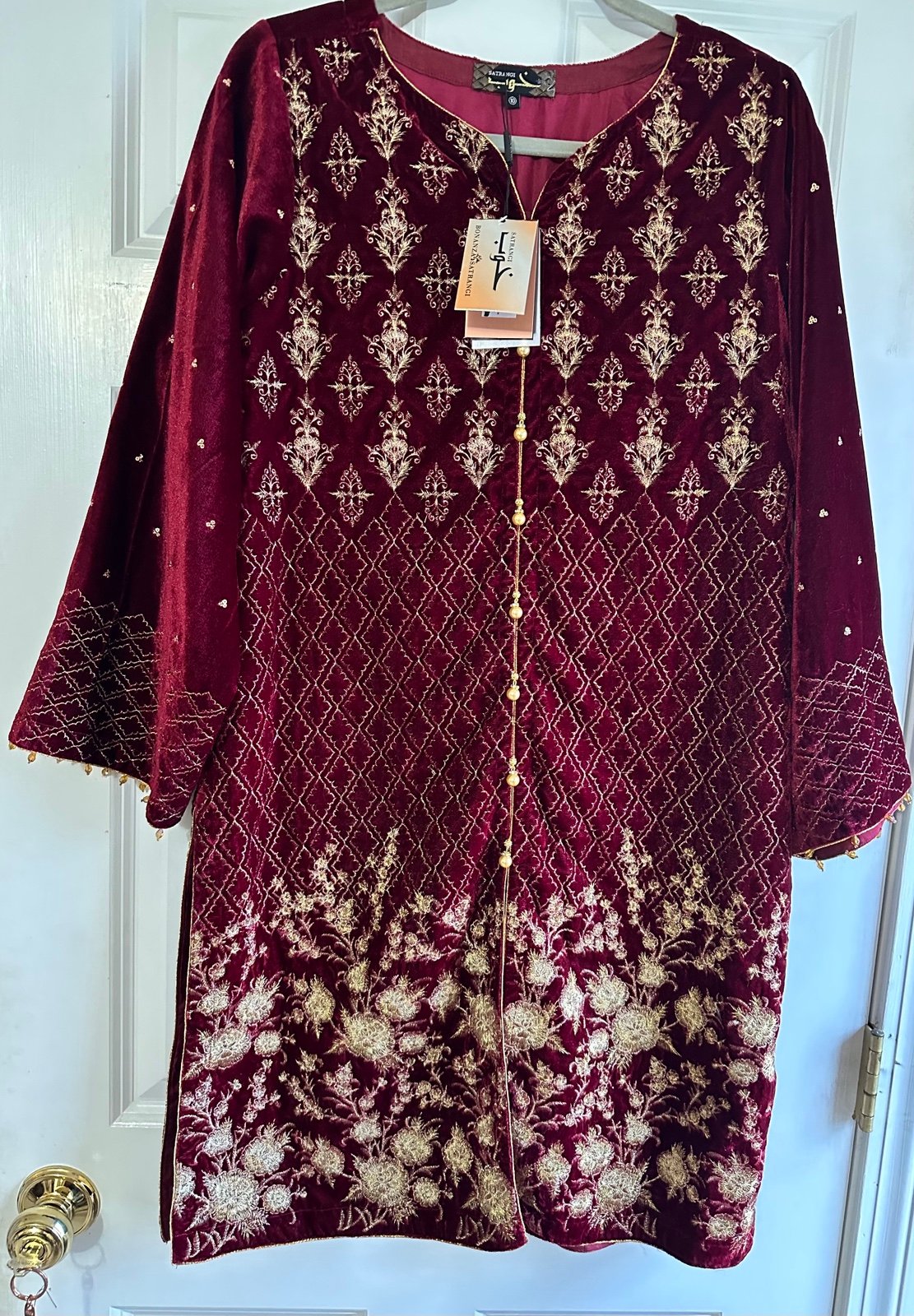 Pakistani designer luxury velvet suit 2 piece brand new