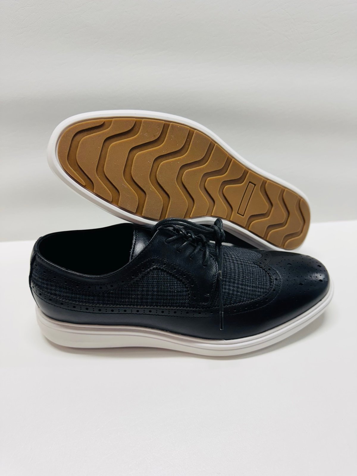 La Milano Malibu II Wingtip Shoes Black/Grey Men’s Size 11
