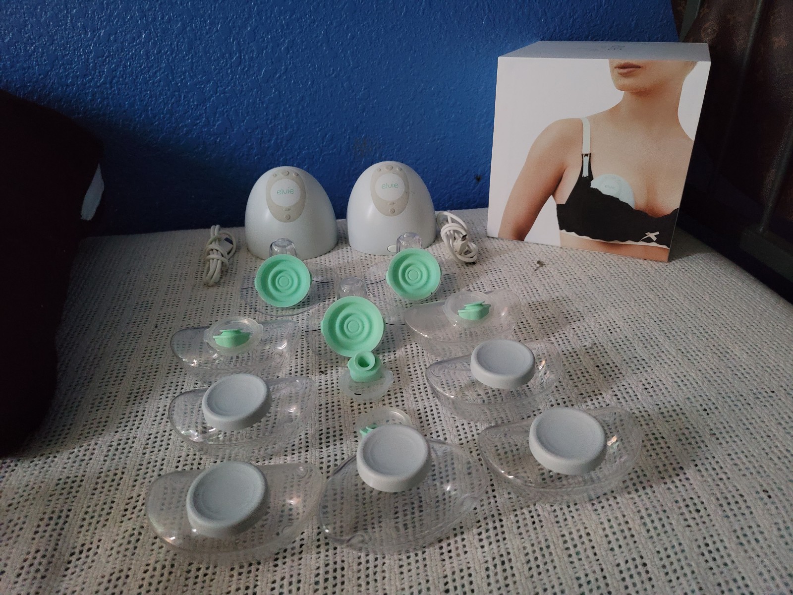 Elvie breast pump w/ extras