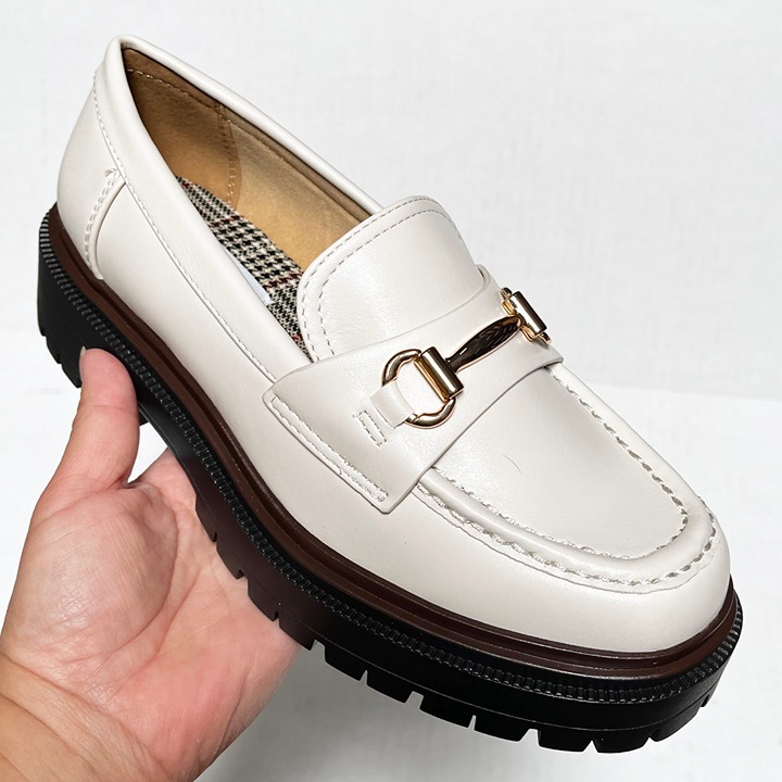 New Womens Off White Gold Chain Platform Penny Loafers Size 7.5