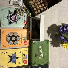 Wicken witchcraft kits, tarot cards, erbs and spell books