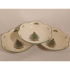 Spode Pottery Christmas Tree Pattern 3 Serving Bowls with Scalloped Edges