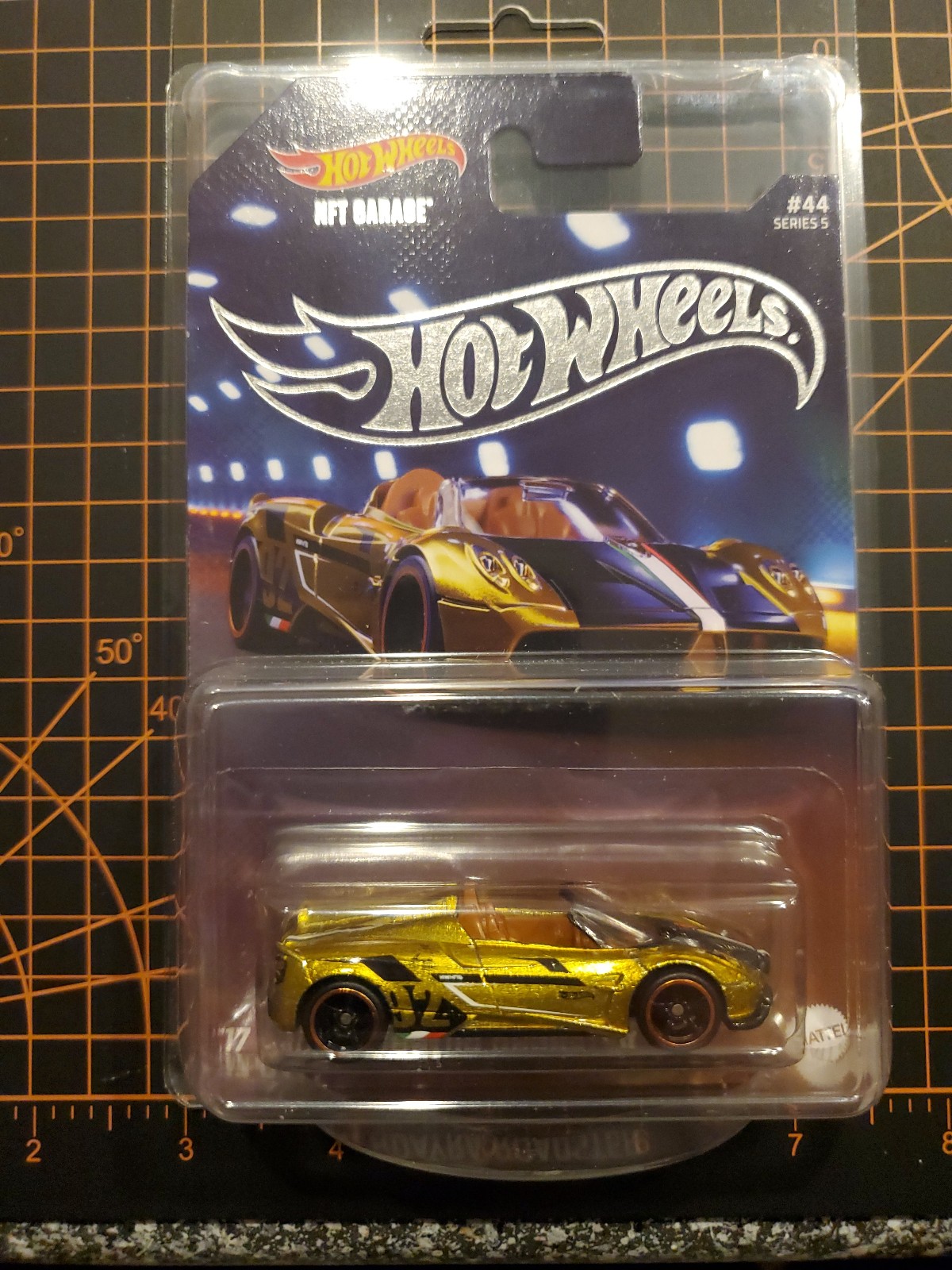 Hot Wheels nft garage: 17' Pagani Huayra Roadster