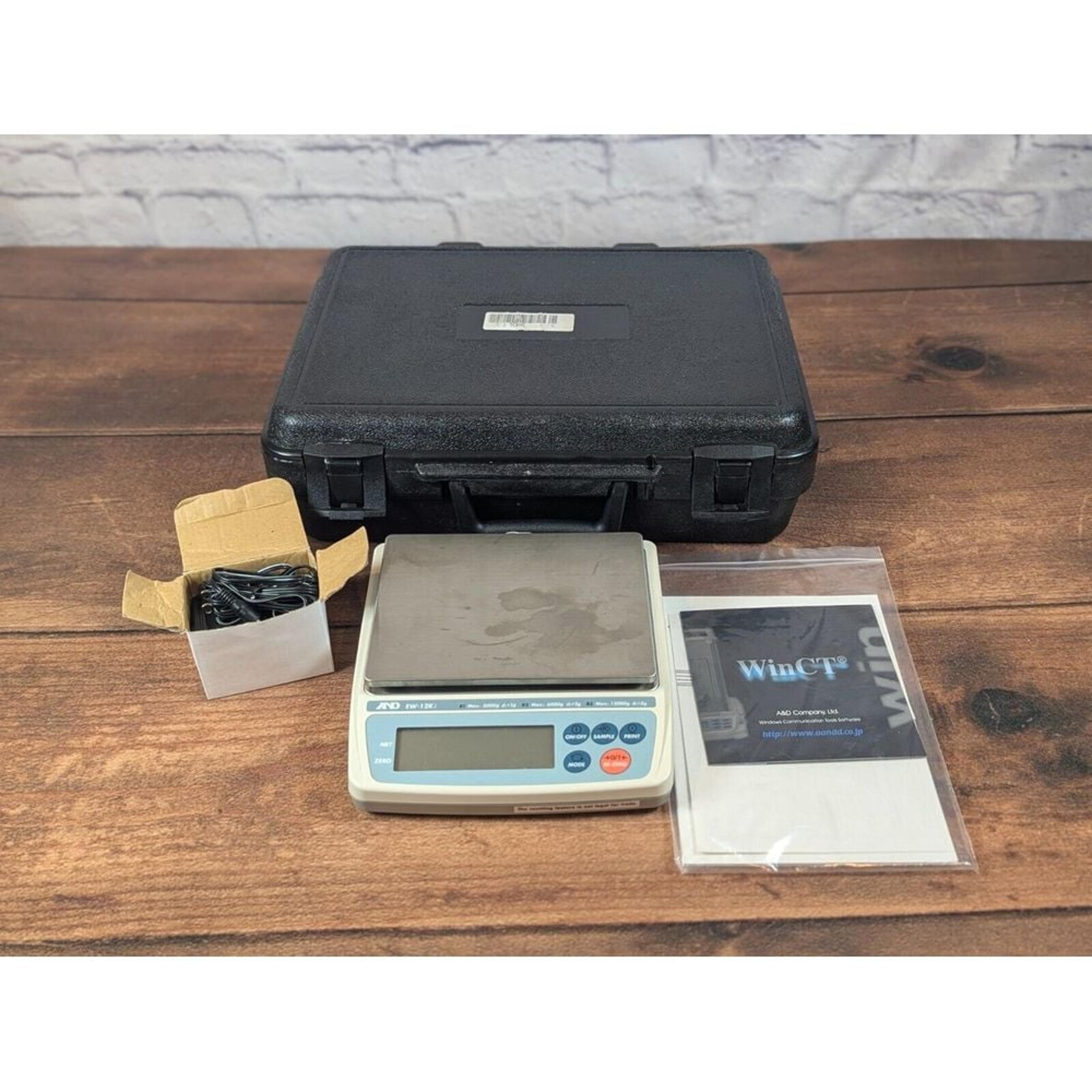 A&D, EW-12Ki, Triple Range Compact Balance, 3000/6000/12000 g x 1/2/5 g