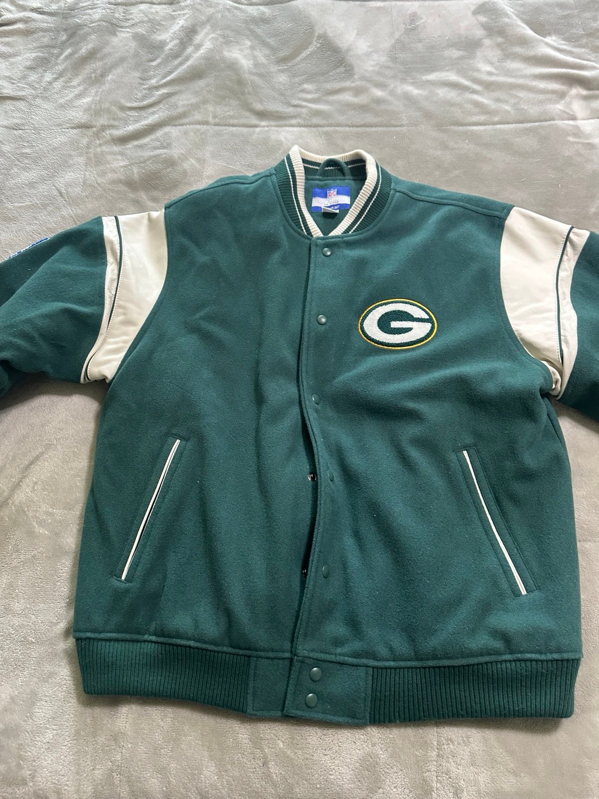 Vintage Green Bay Packers Reebok NFL Team Apparel Jacket