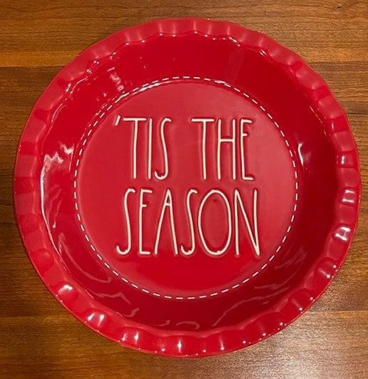 NWOT RED RAE DUNN TIS THE SEASON CERAMIC PIE PLATE