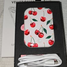 Magsafe velvet caviar charging pod