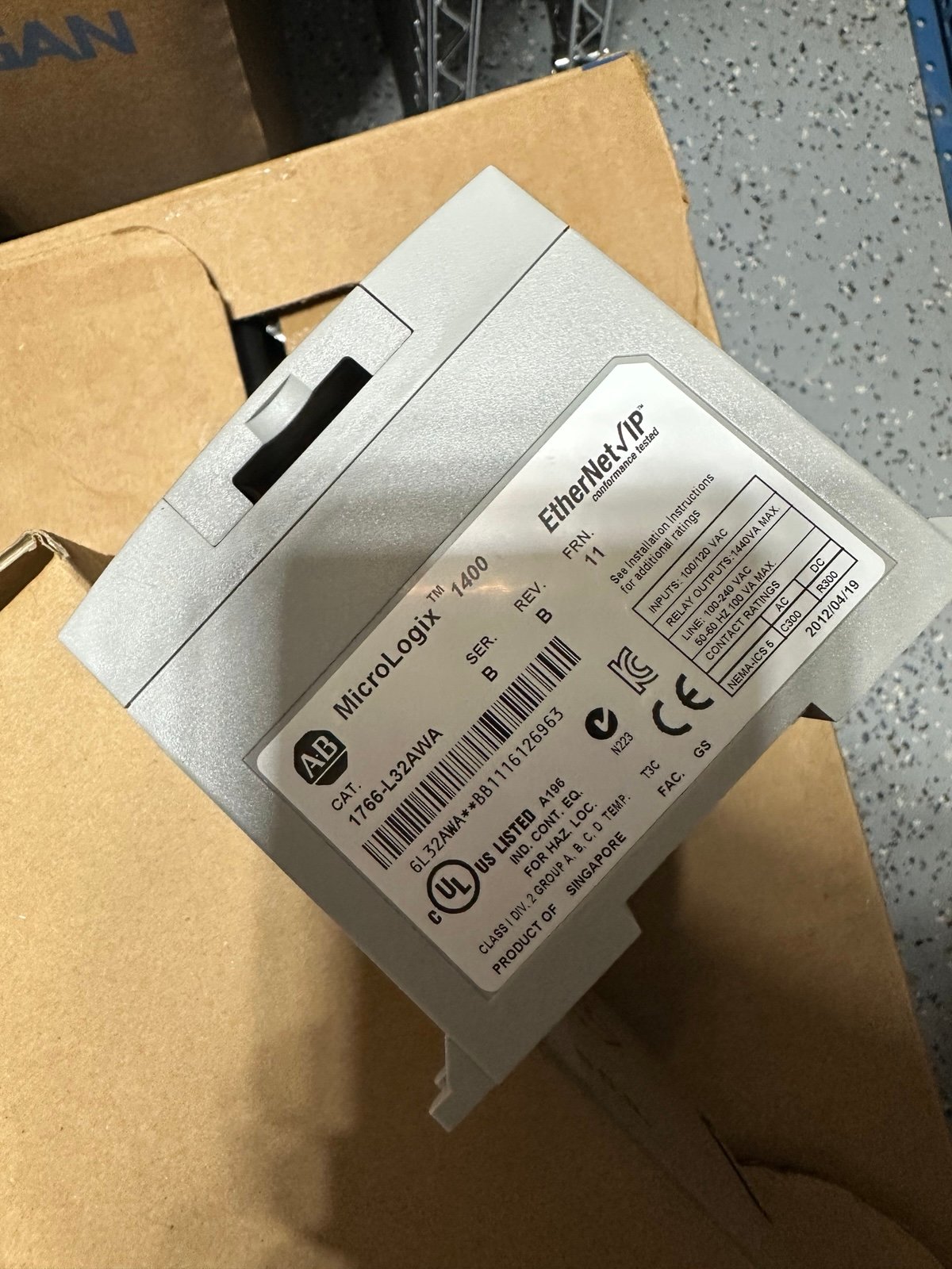1766-L32AWA ser B Allen Bradley