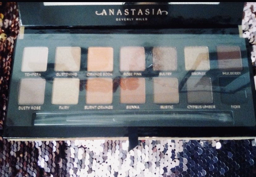 Anastasia Beverly Hills SoftGlam Palette