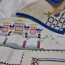 Vintage linens # VL700