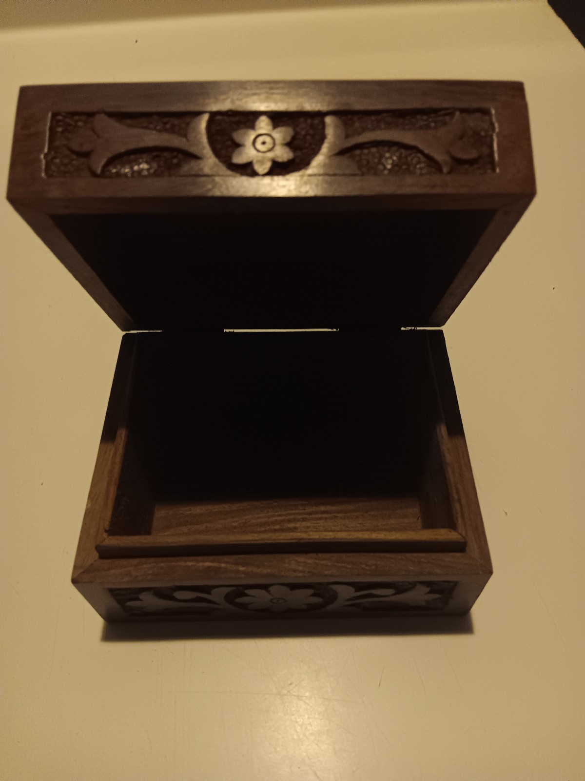 NEW CJW Jewelry/Trinket Box Hand Carved Beautiful