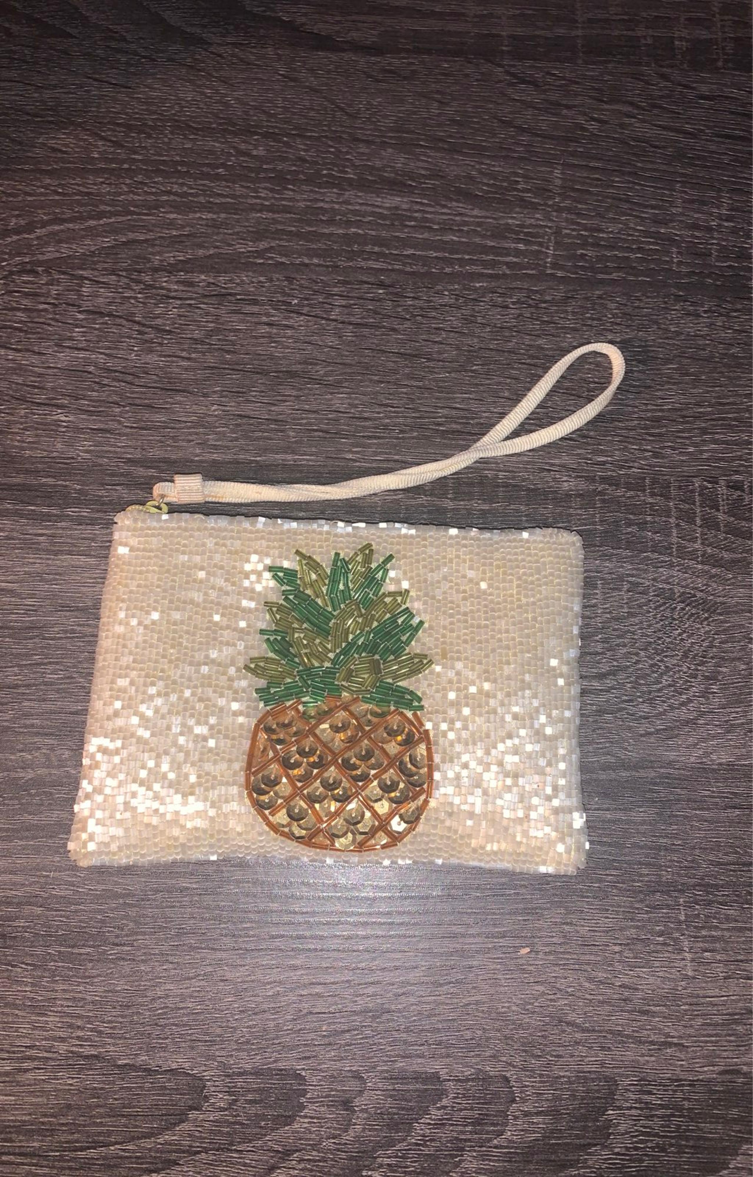 Liz Claiborne clutch purse