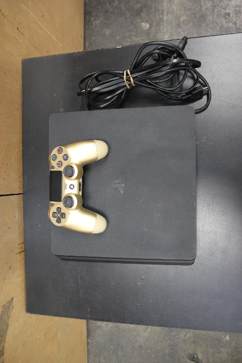 SONY PS4 - SYSTEM - CUH-1215A 500gb