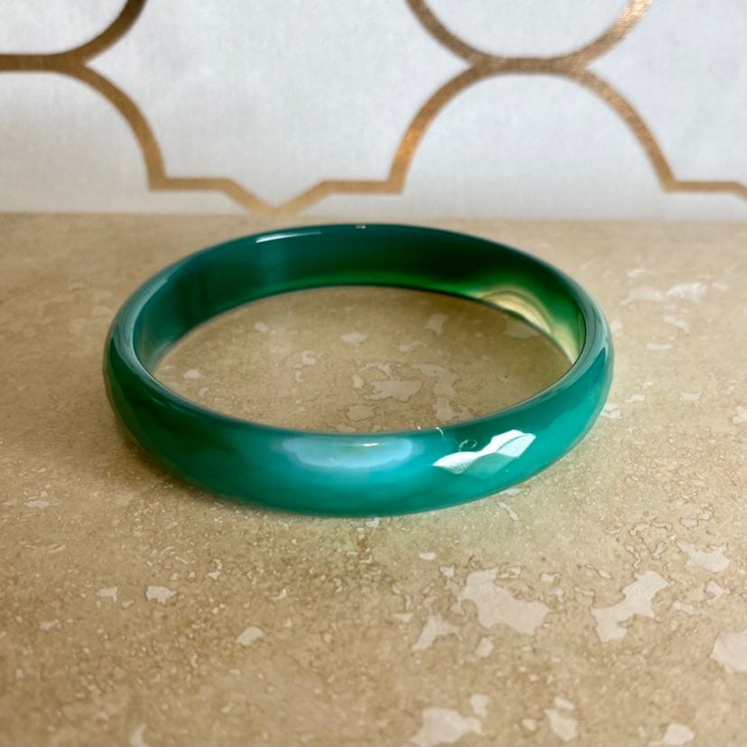 Faceted green jade bangle bracelet
