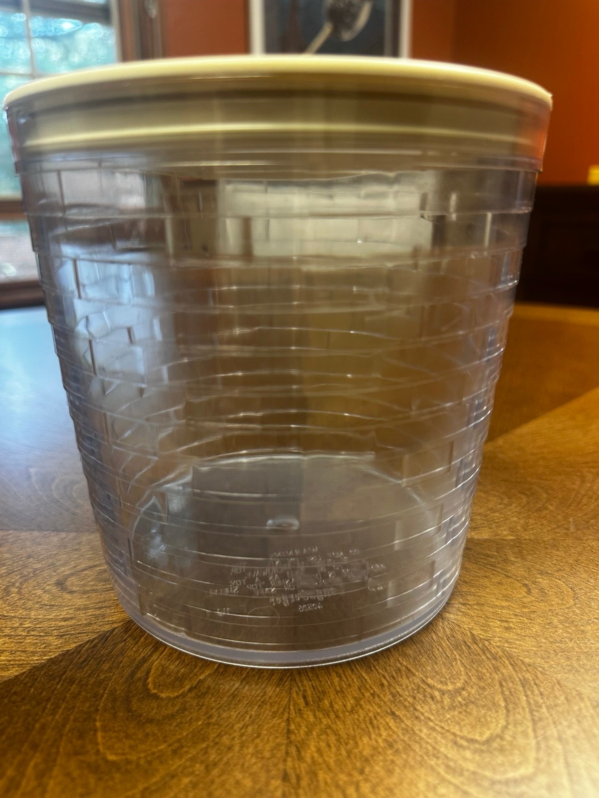 Longaberger Protector with Lid for Medium Canister Basket 6” Hard Plastic #40526