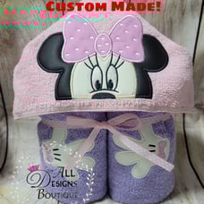 Minnie Mouse Hooded Towel