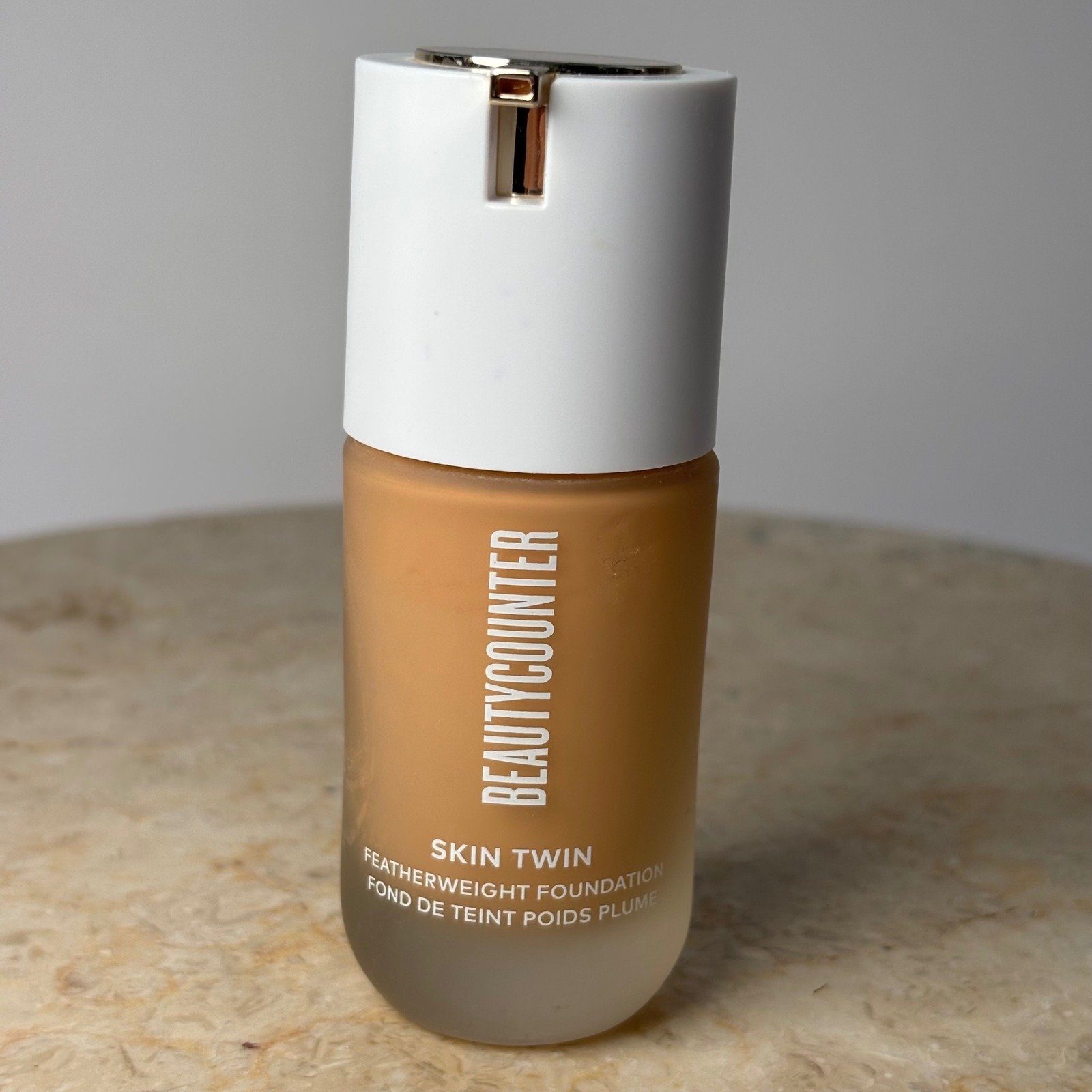 Beautycounter Skin Twin Featherweight Foundation Medium 340