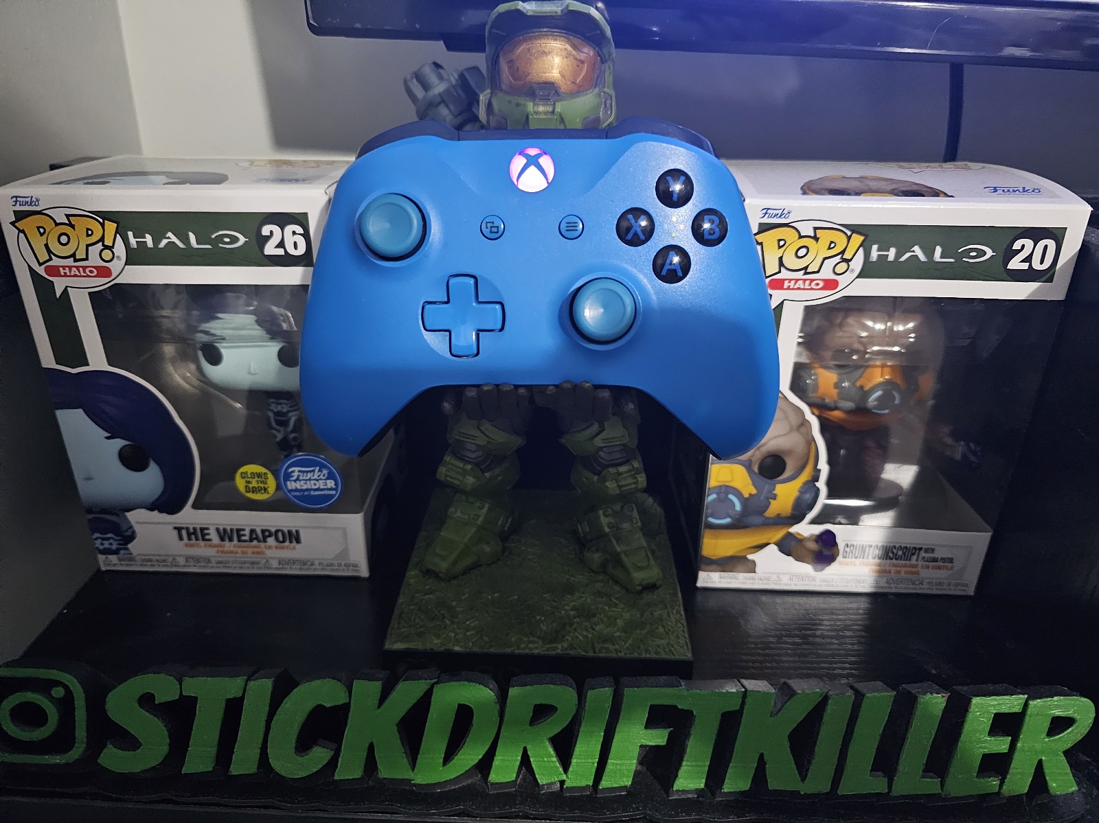 Xbox One s blue wireless controller