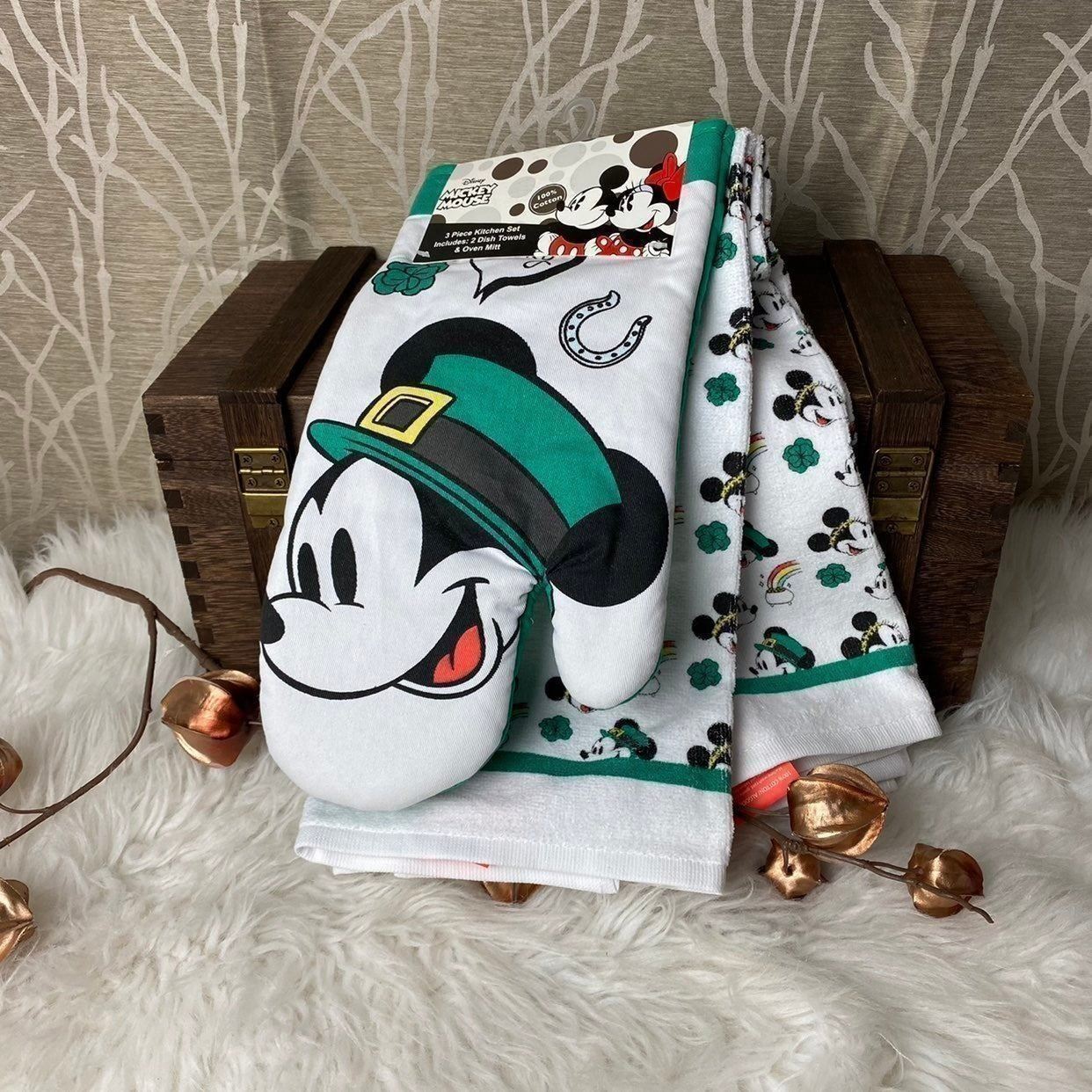 DISNEY DISNEYLAND MICKEY LUCKY IRISH SHAMROCK ST PATRICKS NEW HOME COOK KITCHEN