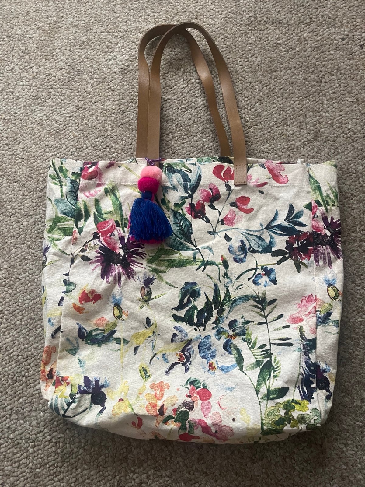 Canvas Pom-Pom tote fabric