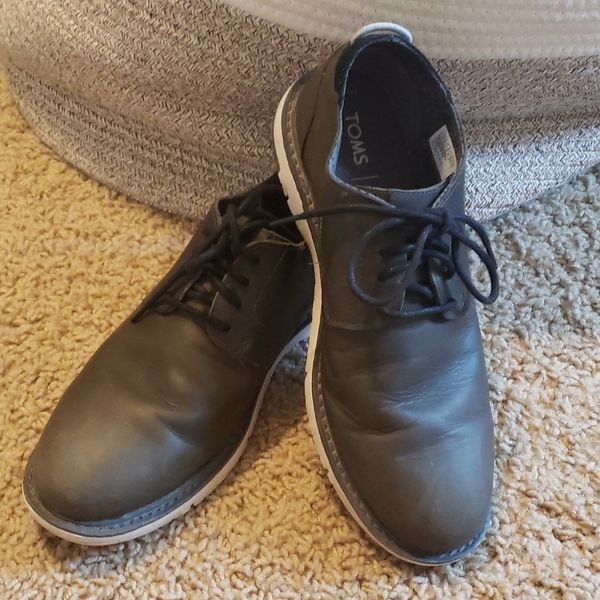 Toms Navy Oxford water resistant