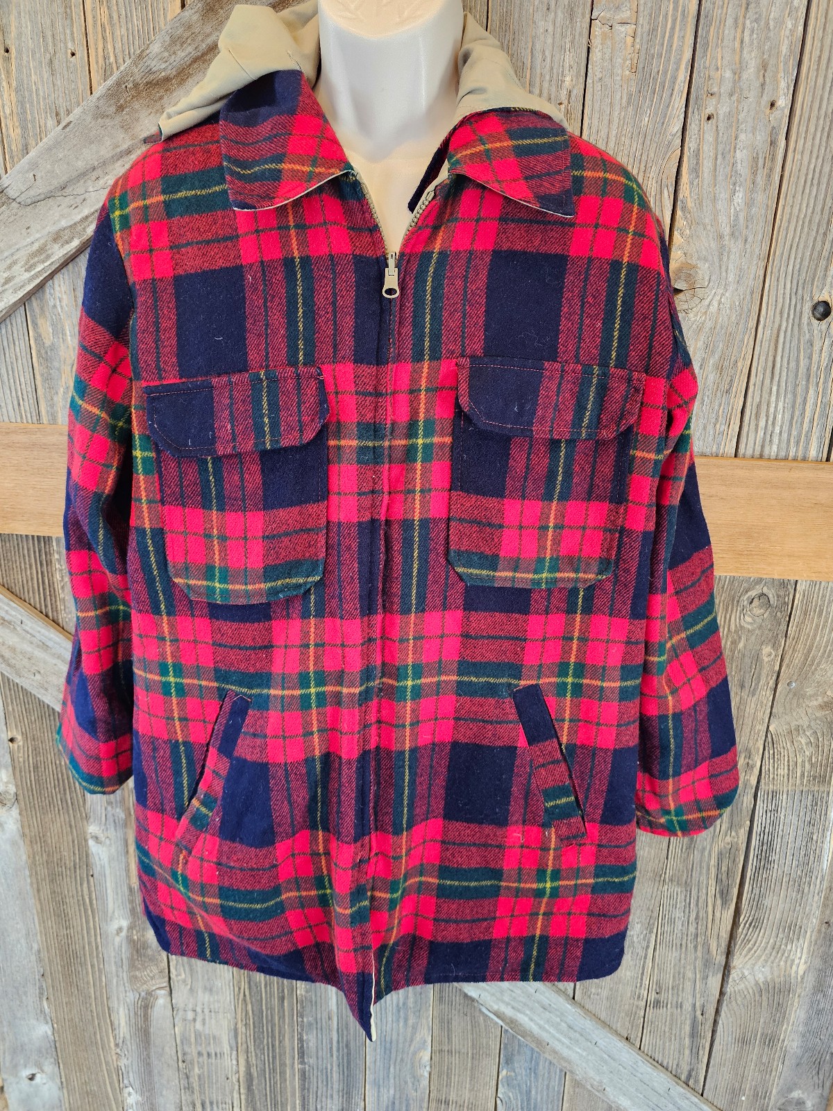 Vintage 1990s Plaid And Solid Beige Reversible Jacket 44 flannel hunting