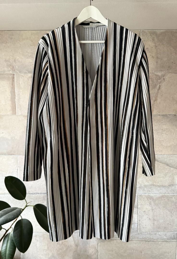 Limited Edition Color, Like New, Issey Miyake Homme Plisse No Collar Coat