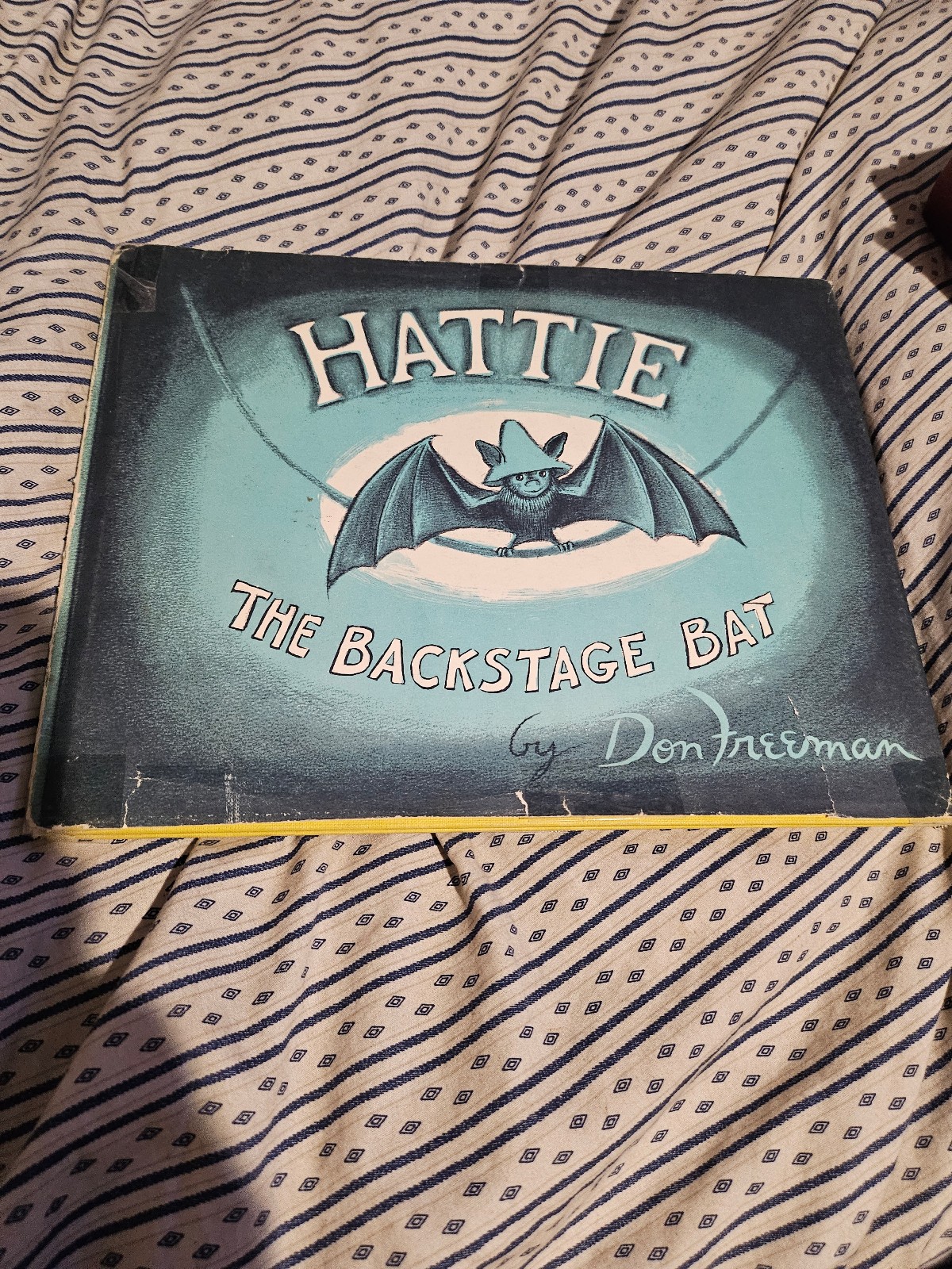 Hattie the backstage bat 1970 first edition
