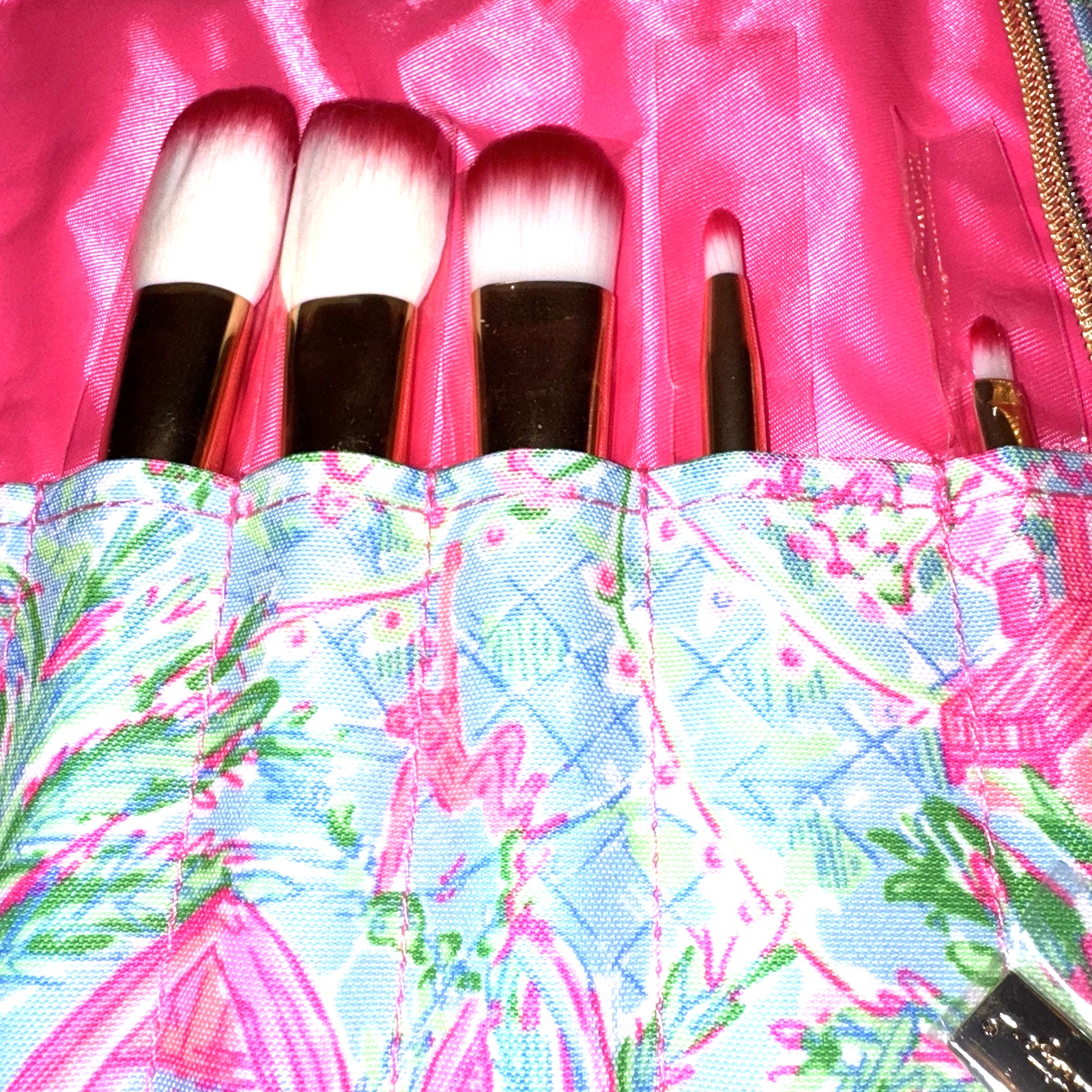 NEW Lilly Pulitzer roll up travel case w 5 Makeup brushes & zip compartment