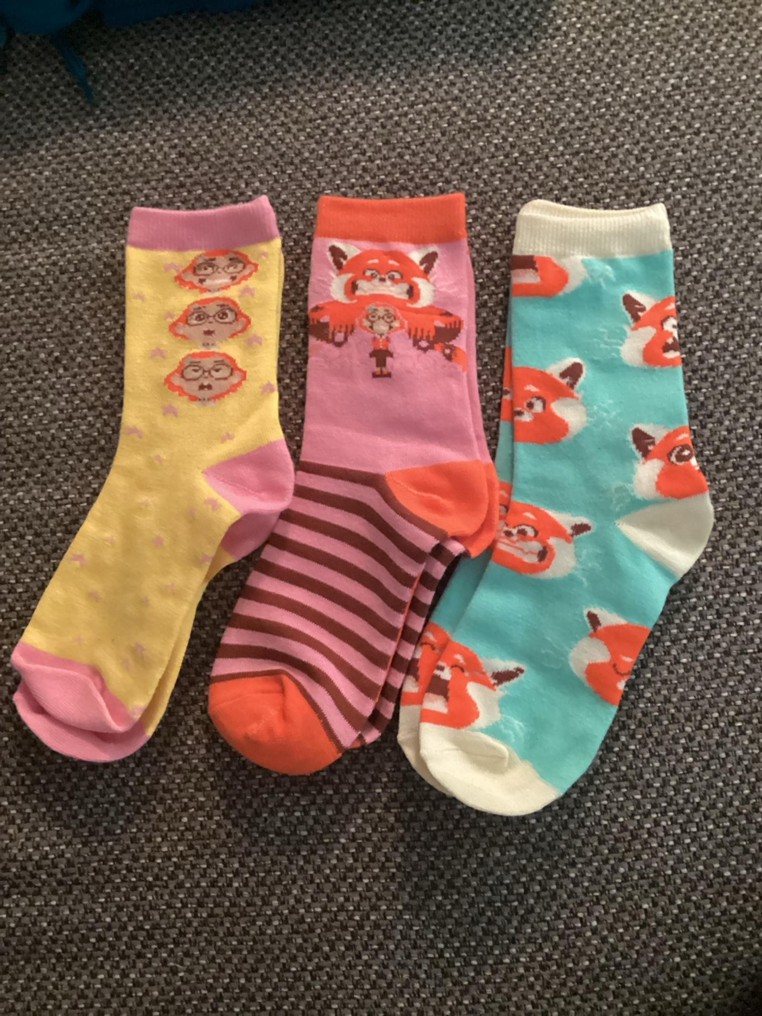 3 pairs of Disneys Turning red