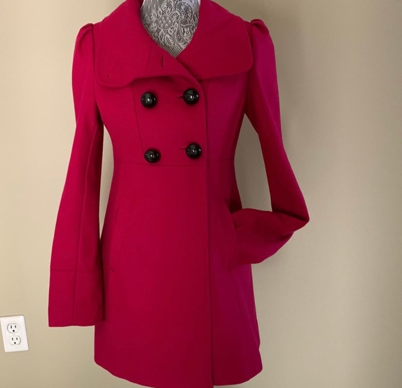 NWOT GUESS FUSCIA WINTER COAT