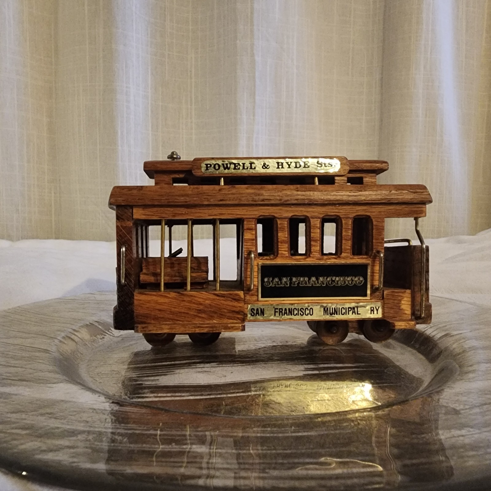 Powell & Hyde train - collectors