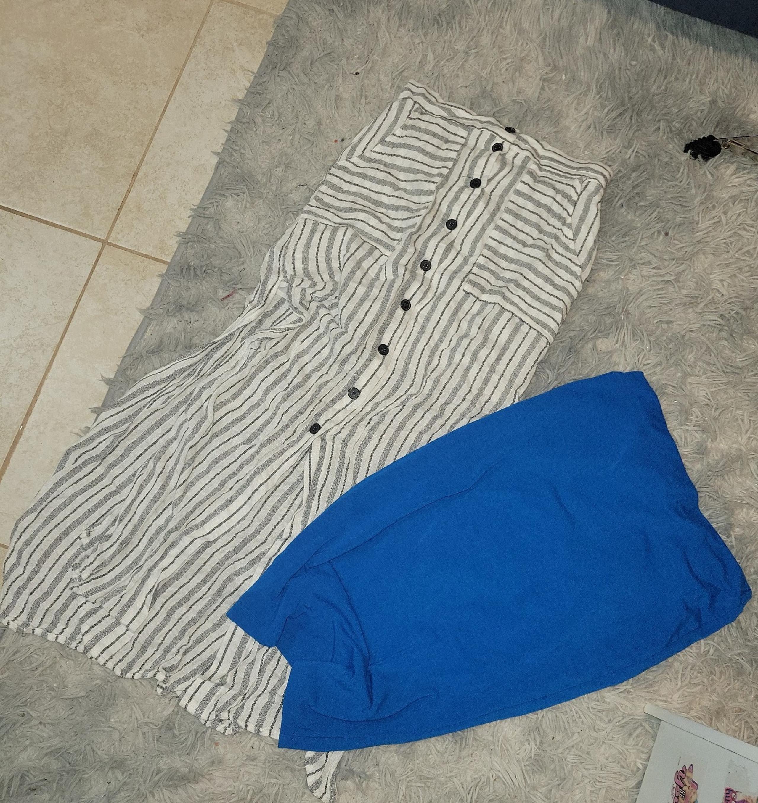 Women clothes bundle . skirts size sm/med - FOREVER 21