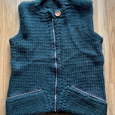 ## [Price Reduced] Handmade Style Dark Green Knit Vest