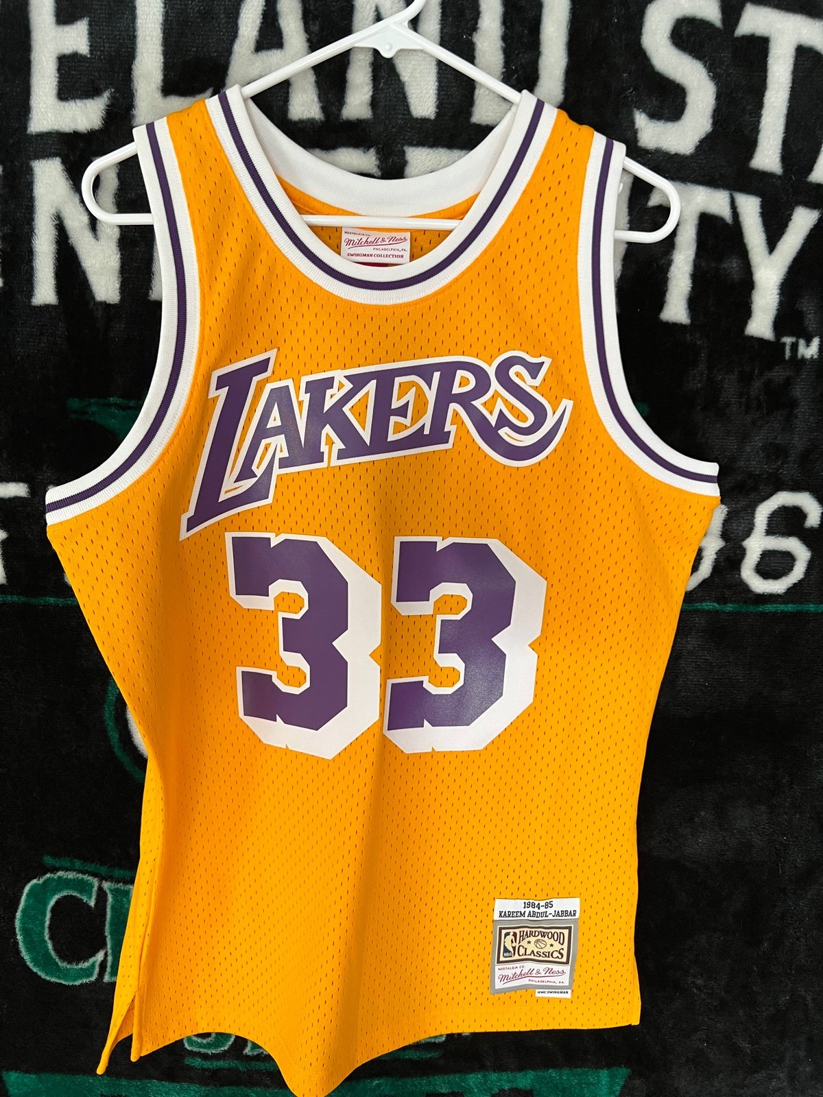 wholesale store Mitchell & Ness Swingman Los Angeles Lakers 1984-85 Kareem Abdul-Jabbar Jersey Men wholesale store Mitchell & Ness Swingman Los Angeles Lakers 1984-85 Kareem Abdul-Jabbar Jersey Men