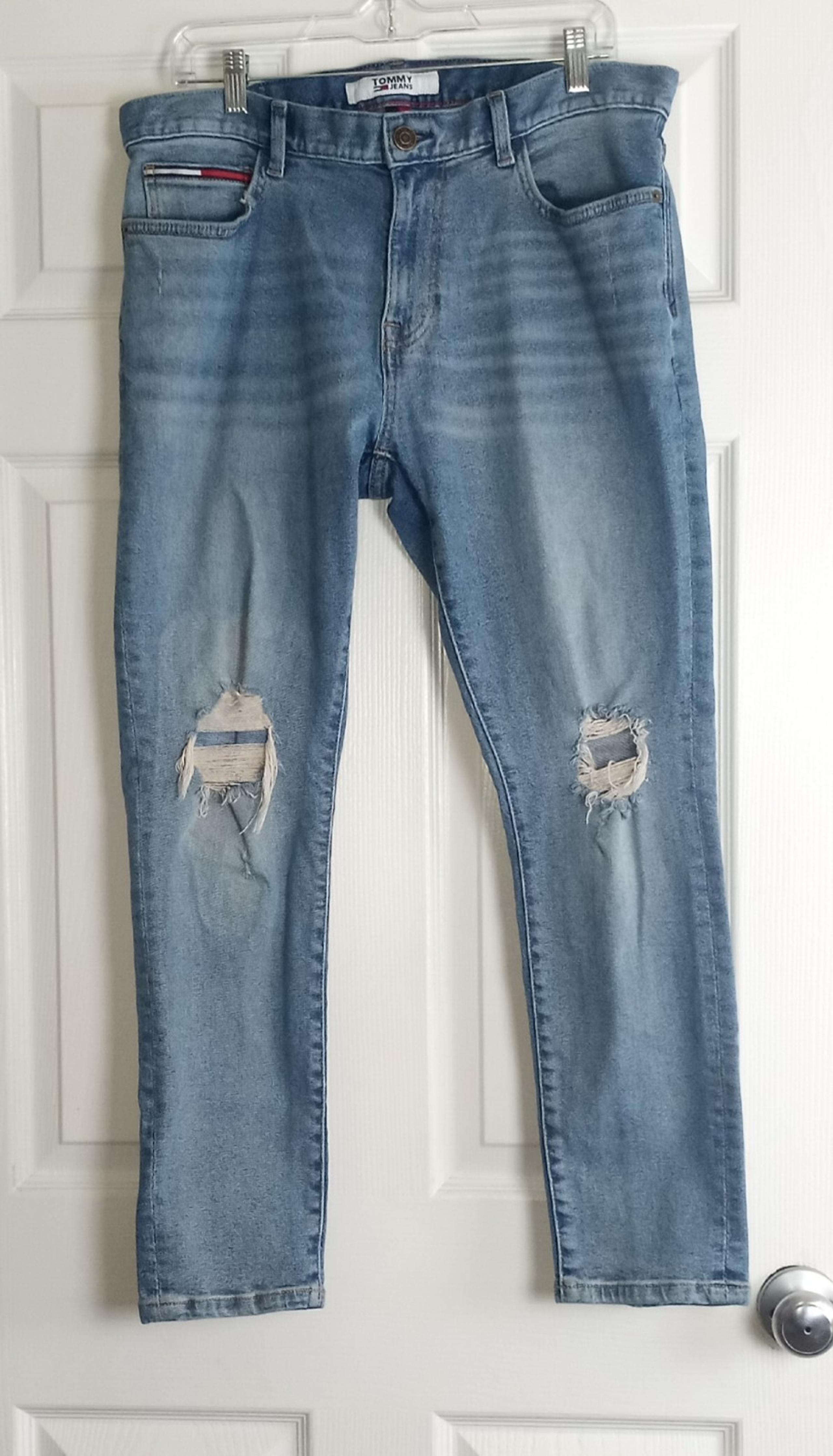 Tommy Hilfiger Skinny Moulante Light Wash Distressed Blue Denim Jeans