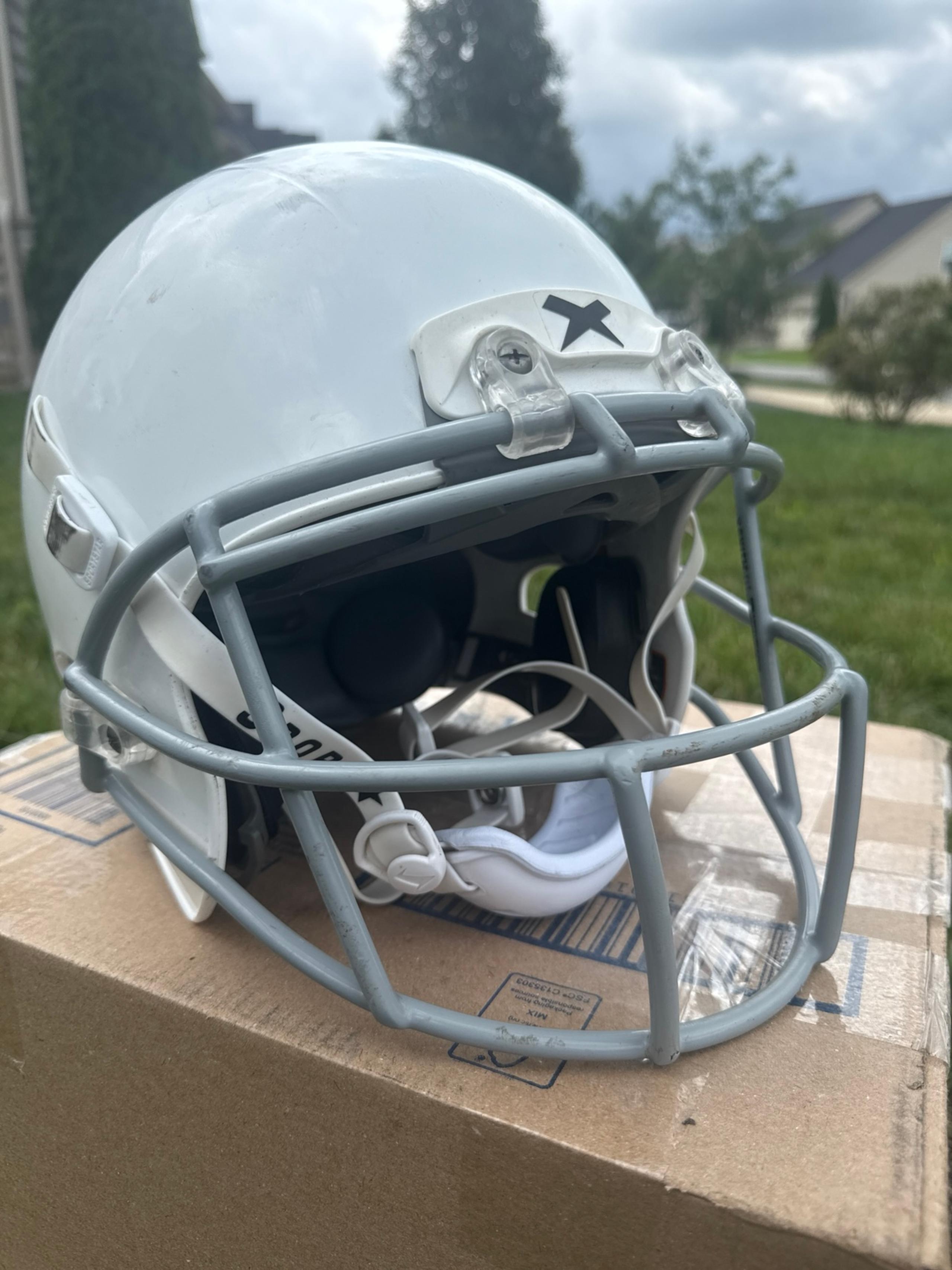 Xenith X2E+ Youth Medium Helmet