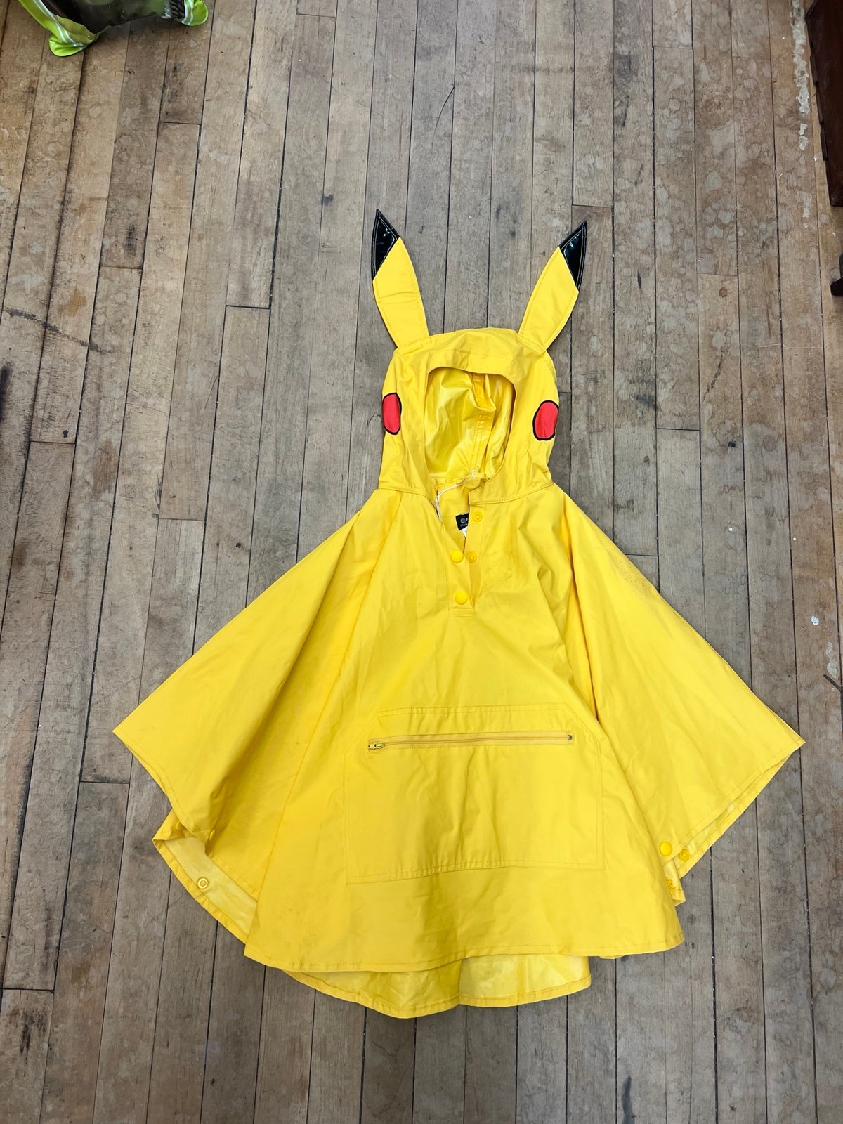 90s Pokémon Center GAMEFREAK INC 90s Vintage Pikachu Kids Raincoat
