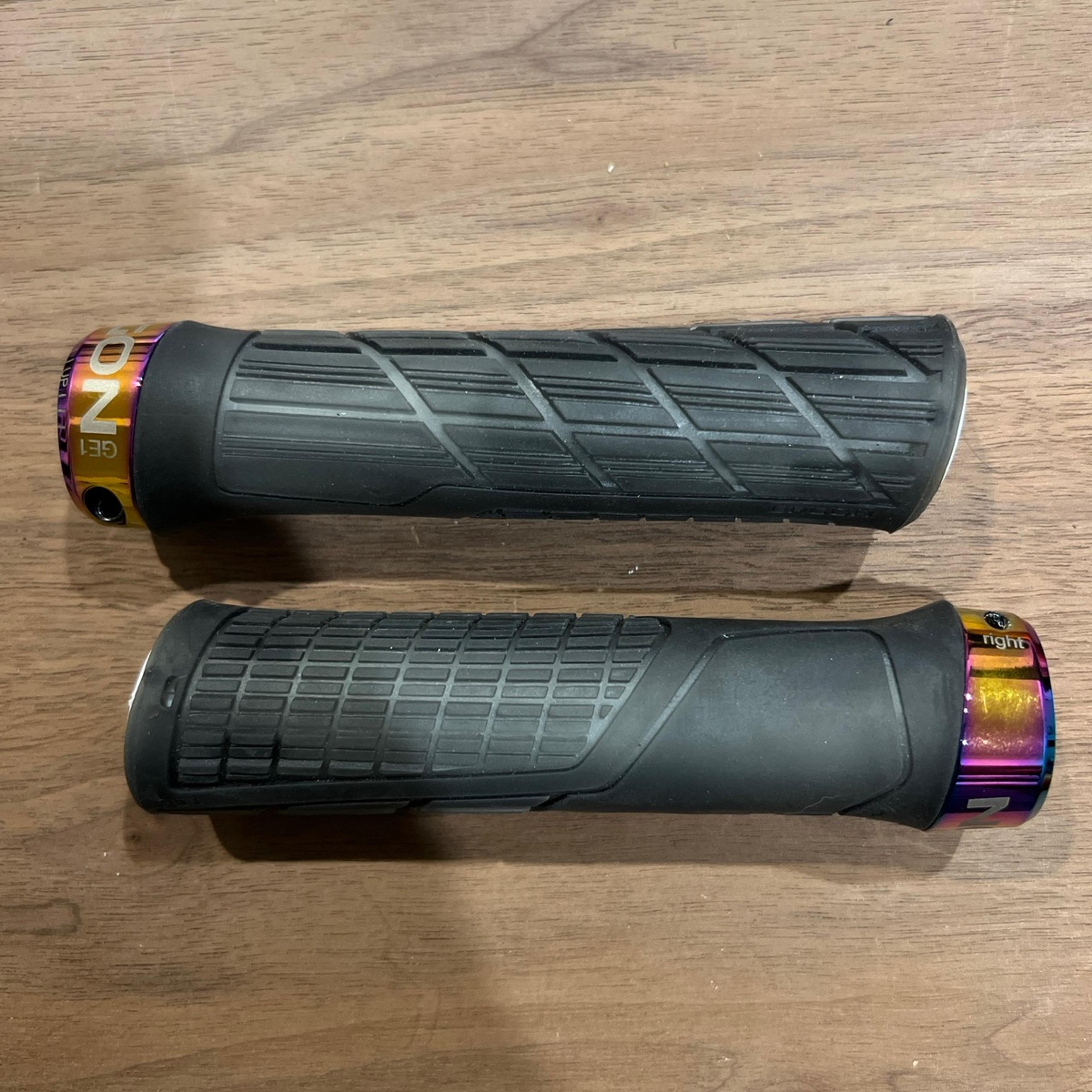 Ergon GE1 smoke and oil slick bike grips