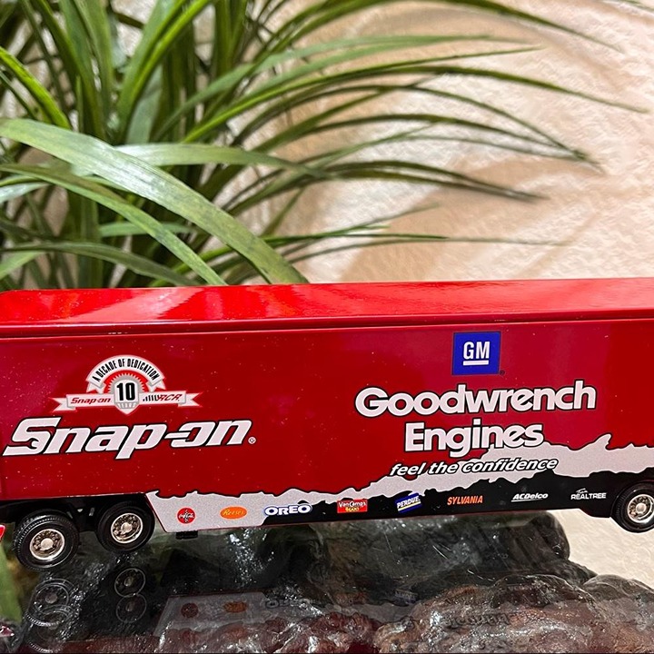 NASCAR Kevin Harvick 2003 Snap-On GM Goodwrench Hauler 1:64