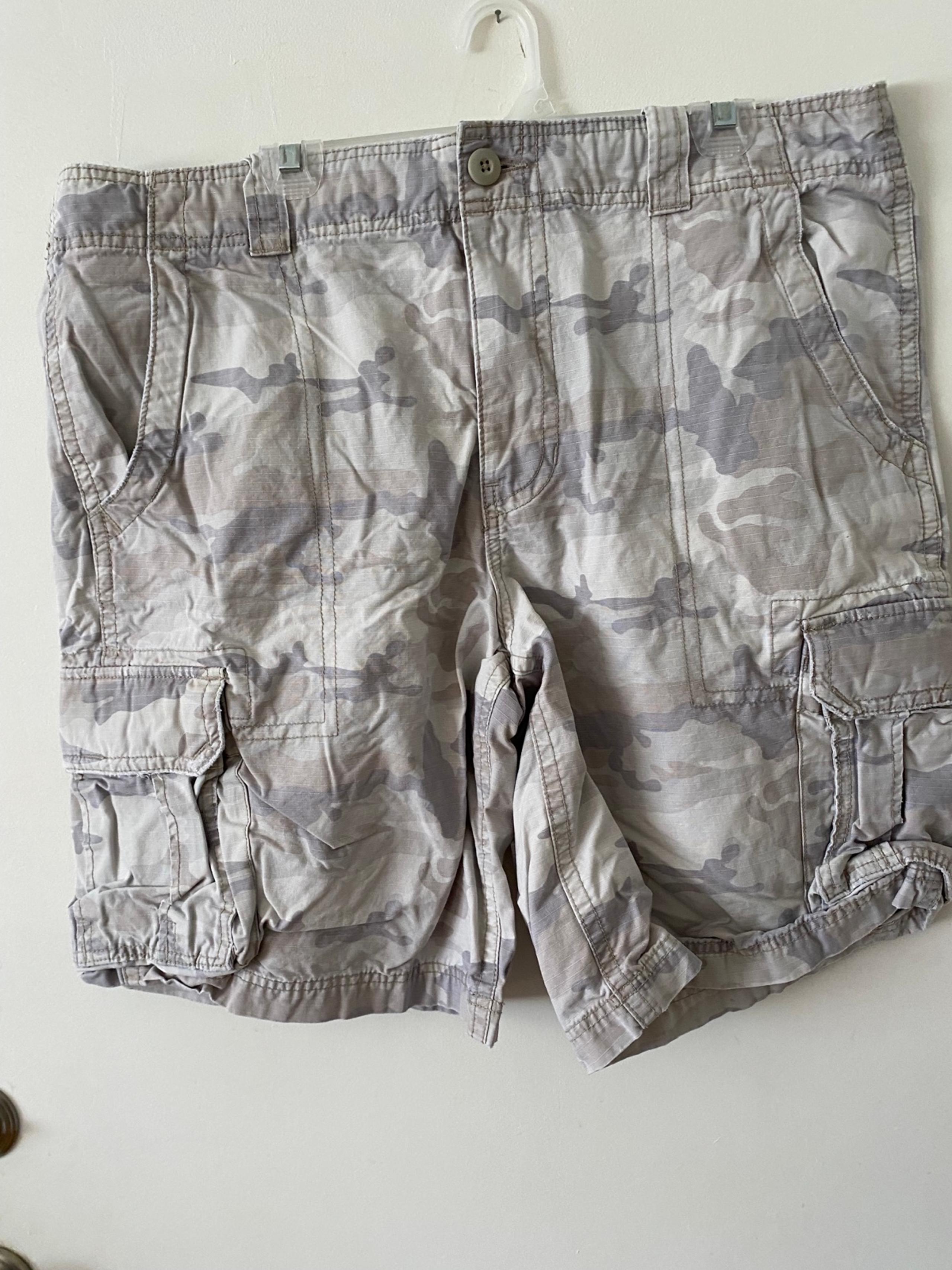 Mossimo Supply Co grey camo cargo shorts