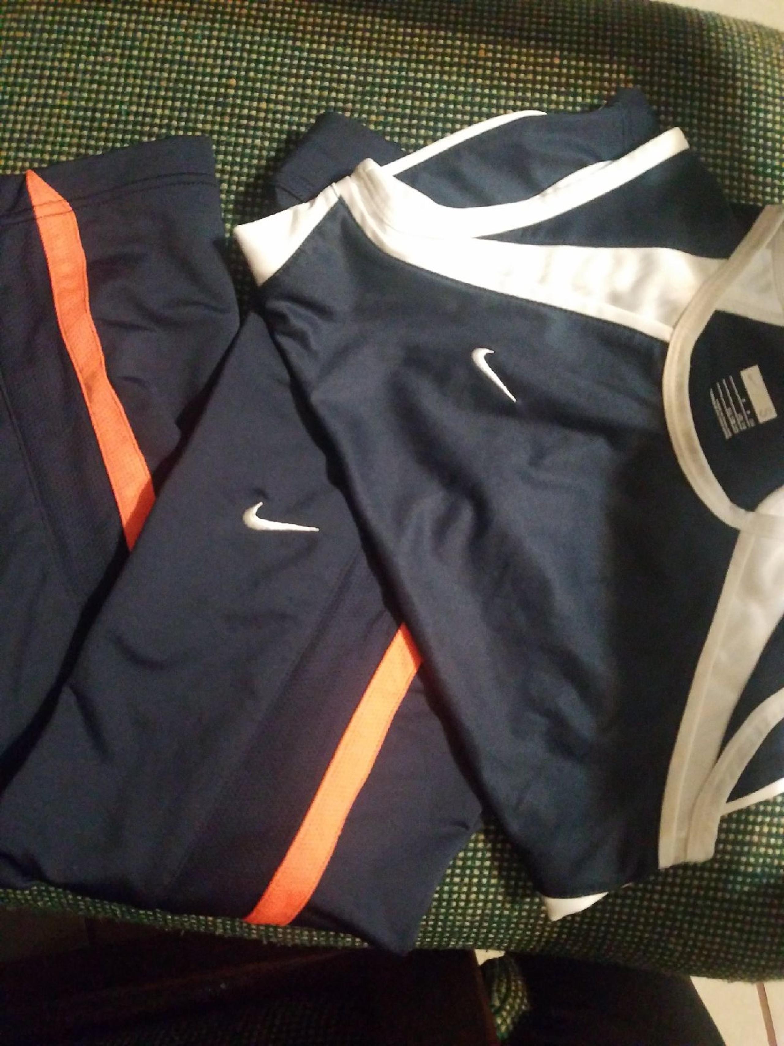 Nike pants and tshirts Size S
