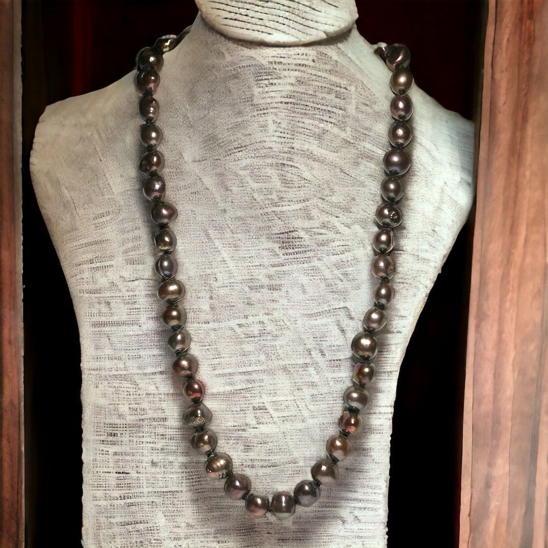 Vintage baroque chocolate Tahitian Pearl beaded knotted hidden clasp necklace