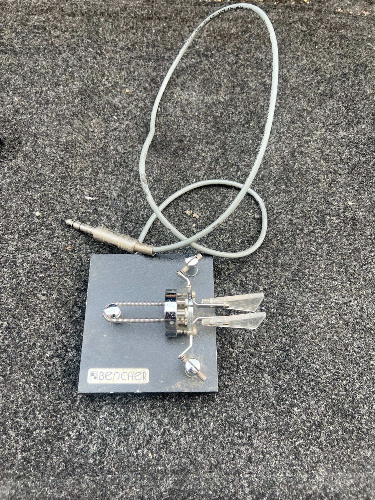 Bencher BY-1 Iambic Paddle Key for Ham Radio Morse Code CW + Wrench (very nice)