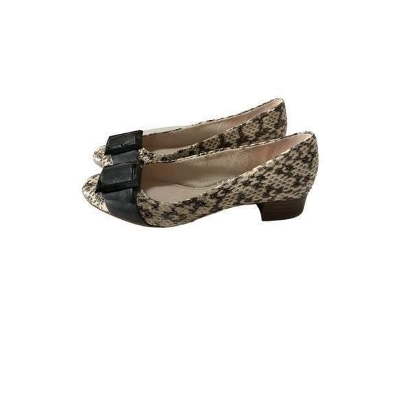 Louise et Cie Leather Snakeskin Buckle Toe flats, 7.5M/37.5”. Leather soles wit