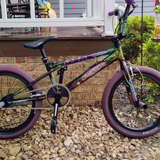 Haro Cosmos frame fork and handle bars only .if you pick it up 200