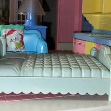 Dollhouse playskool tray bed & tv stand set Victorian