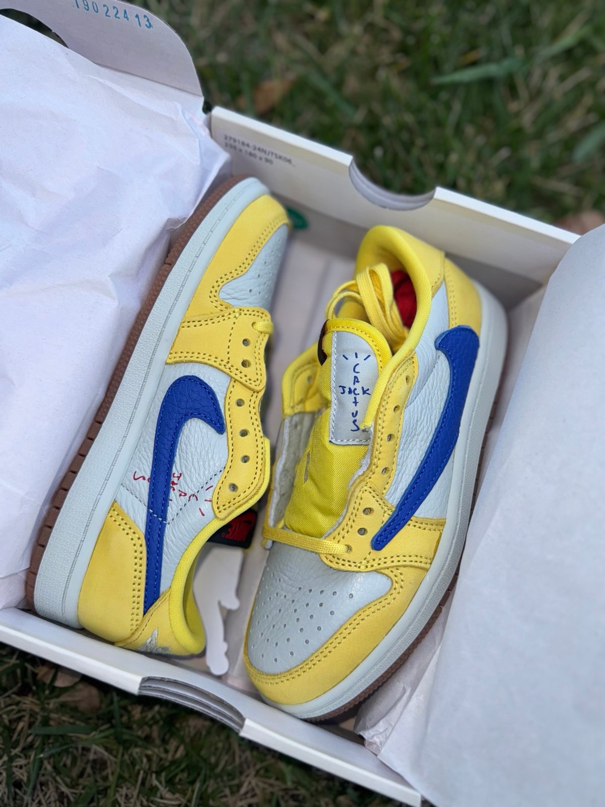 Travis Scott Canary Jordan 1 Low