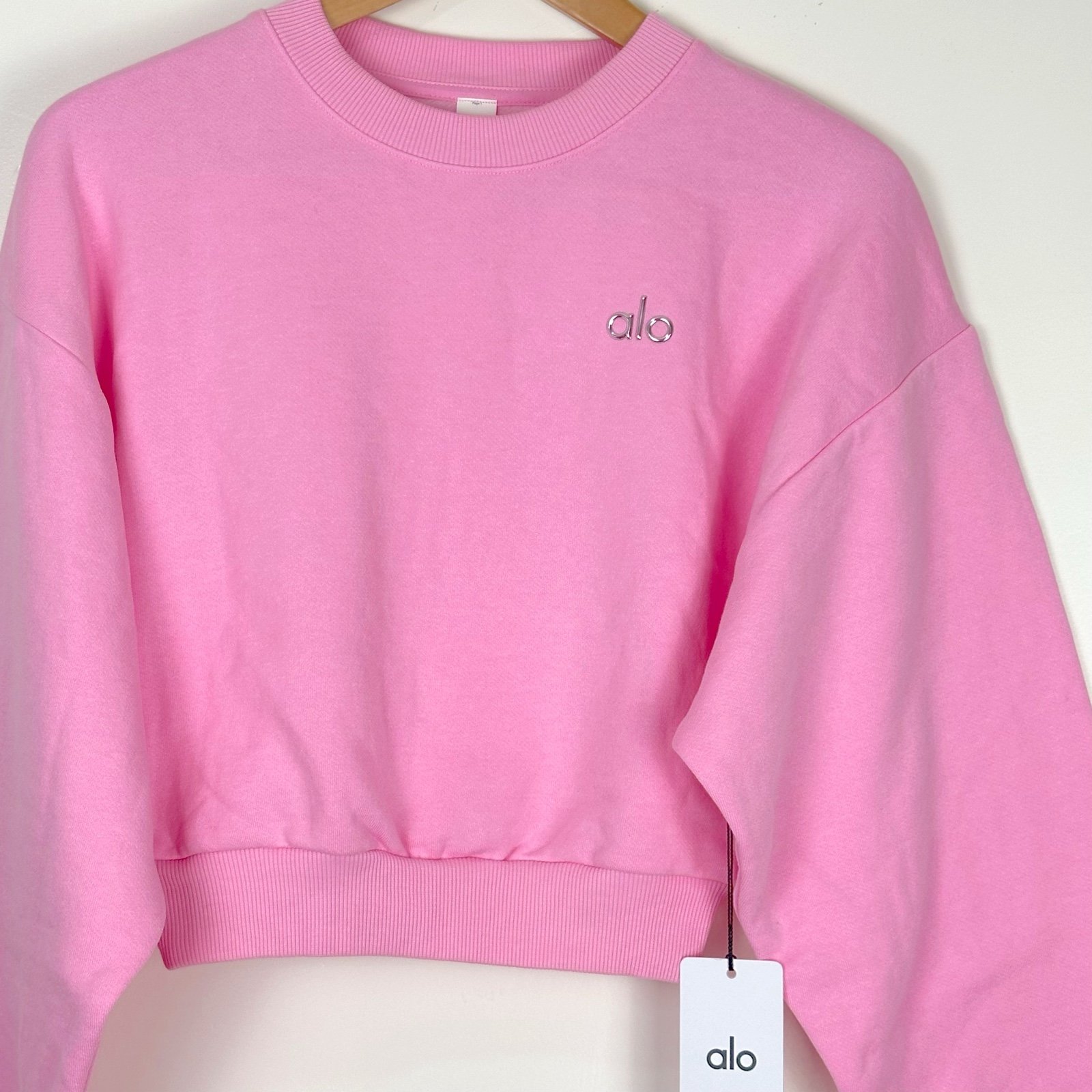 Cropped Accolade Crewneck - Sweet Pink | Alo Yoga